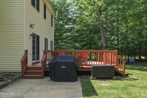11 Oakwood Court Ballston Spa NY 12020
