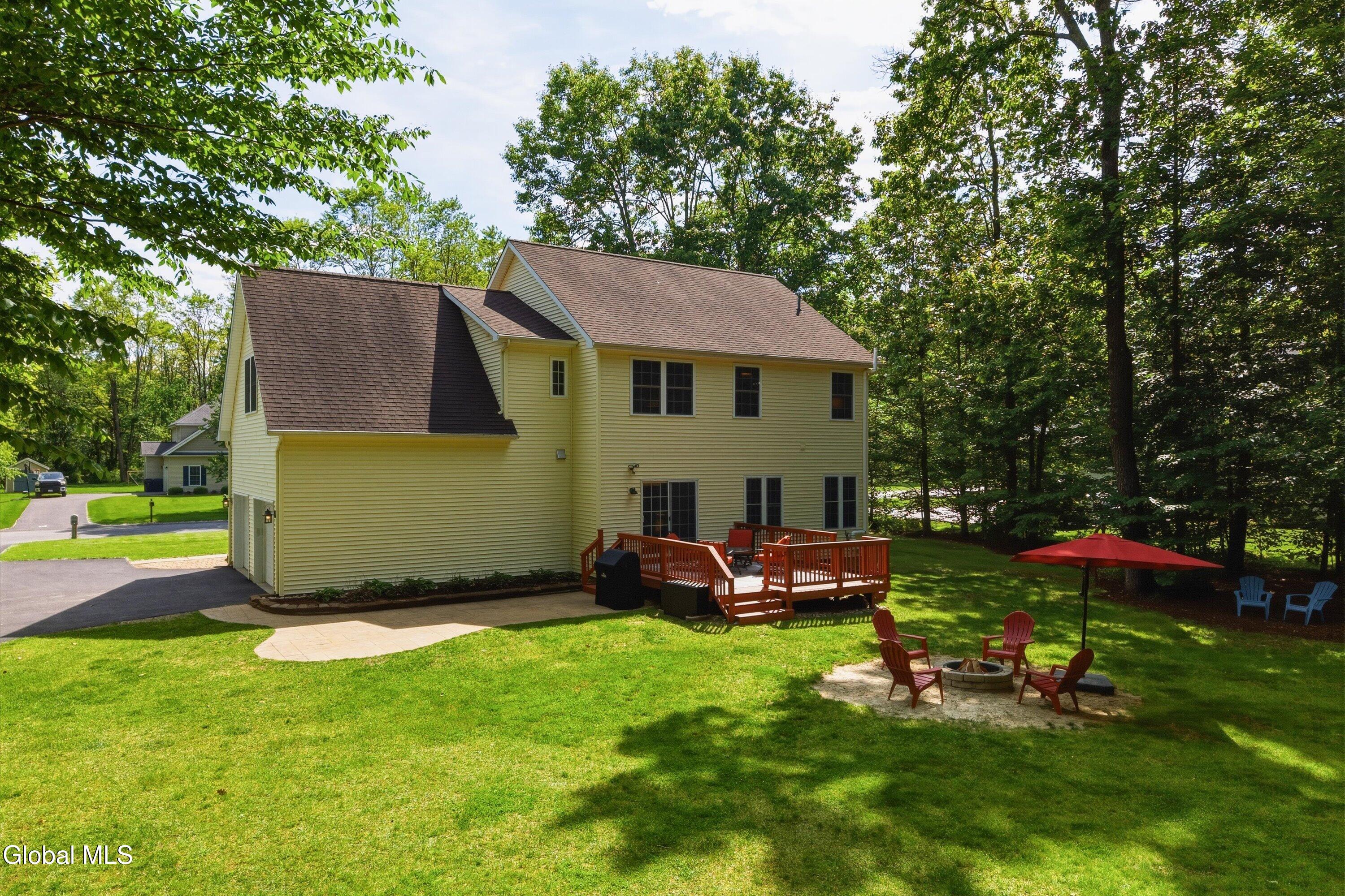 11 Oakwood Court Ballston Spa NY 12020
