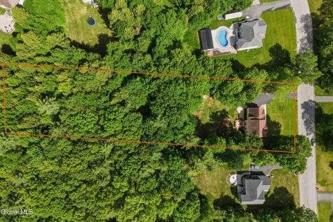 11 Oakwood Court Ballston Spa NY 12020