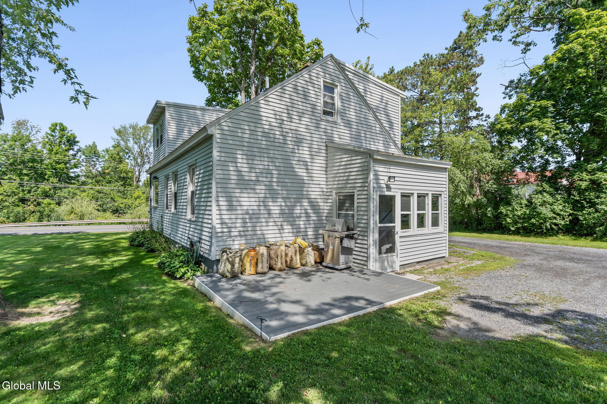 1095 Township Road Altamont NY 12009