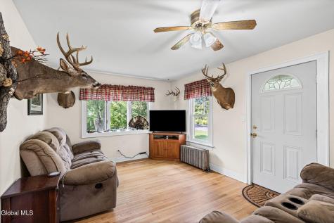 1095 Township Road Altamont NY 12009