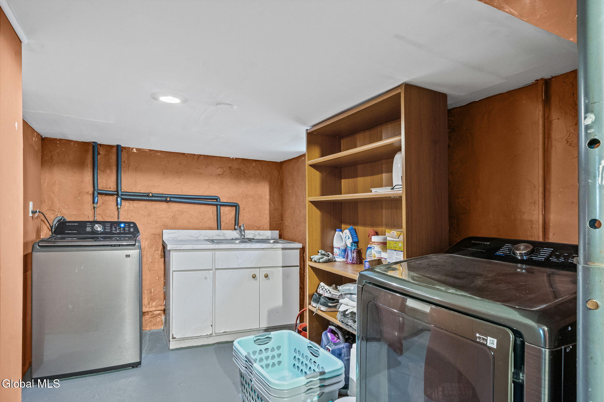 11 Alexander Street Gloversville NY 12078