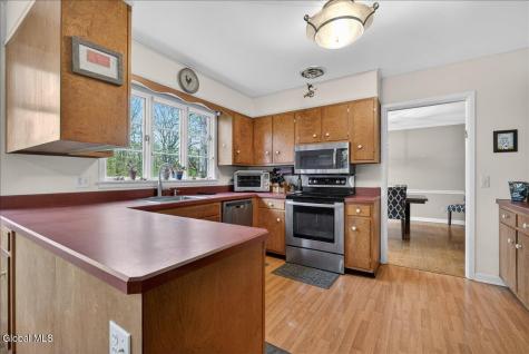 6 Sage Hill Lane Menands NY 12204