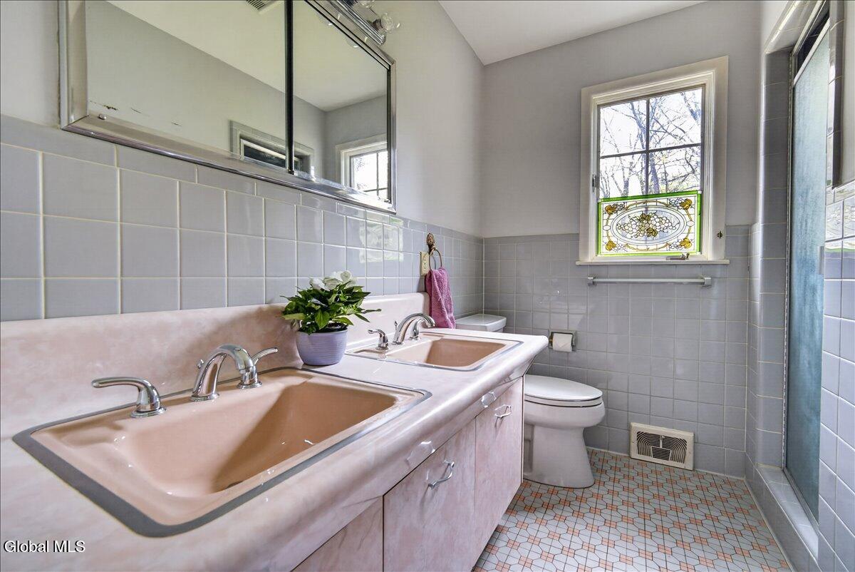 6 Sage Hill Lane Menands NY 12204