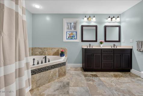 6 Sage Hill Lane Menands NY 12204
