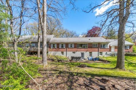 6 Sage Hill Lane Menands NY 12204