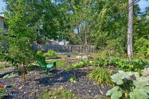 15 Bridle Path Colonie NY 12205