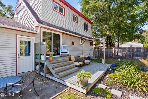 15 Bridle Path Colonie NY 12205