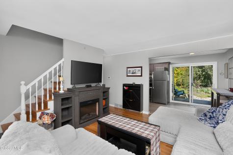 15 Bridle Path Colonie NY 12205