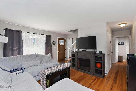 15 Bridle Path Colonie NY 12205