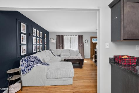 15 Bridle Path Colonie NY 12205