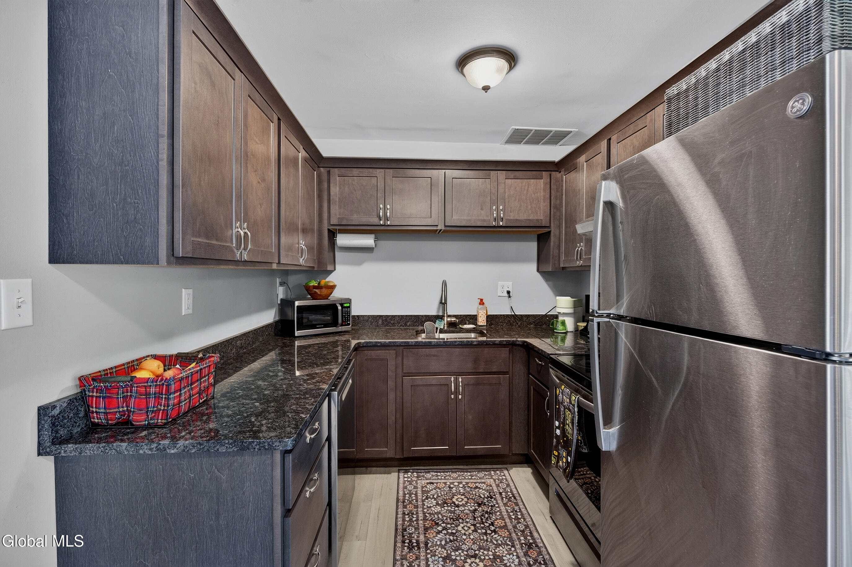 15 Bridle Path Colonie NY 12205