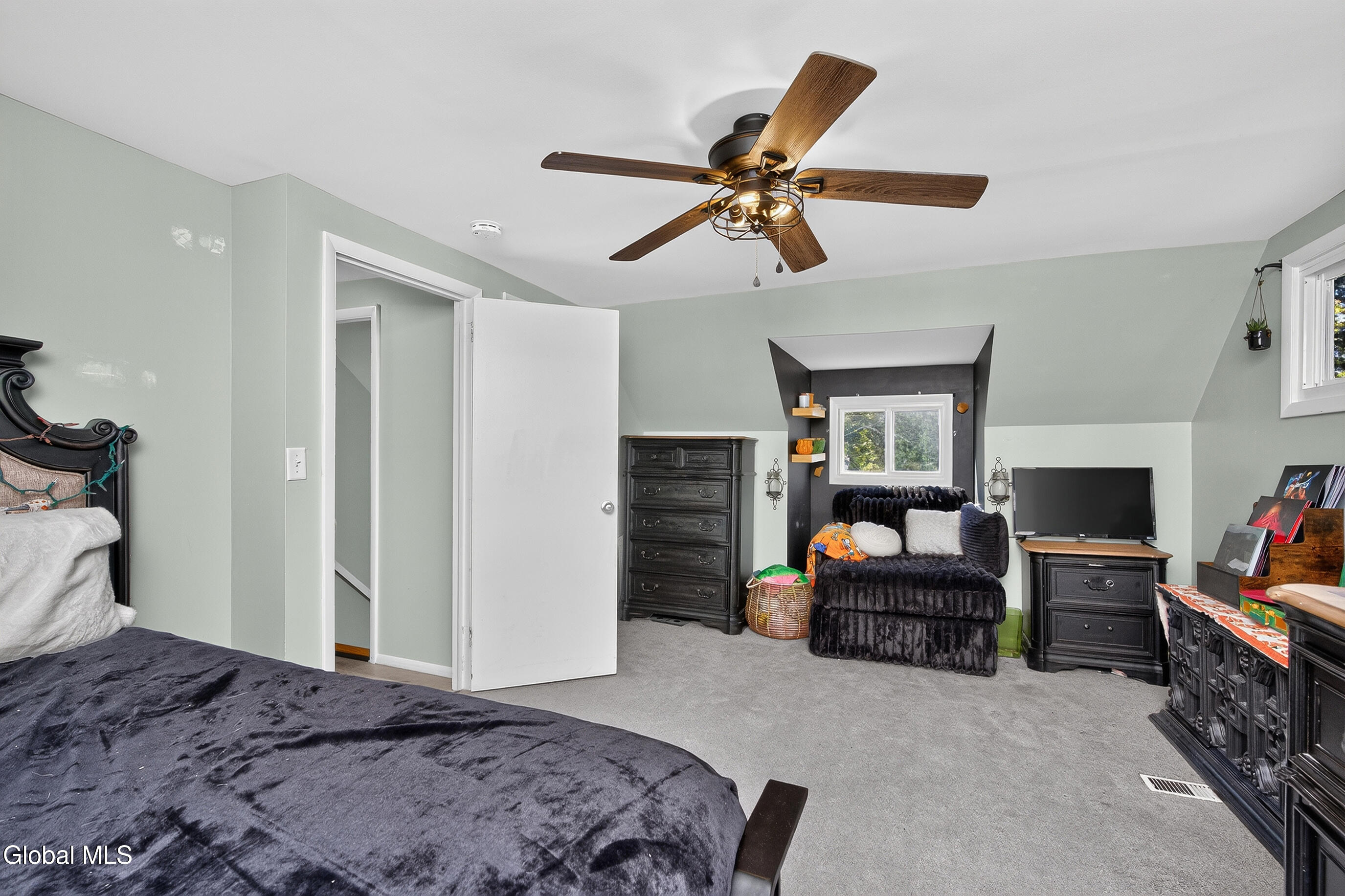 15 Bridle Path Colonie NY 12205