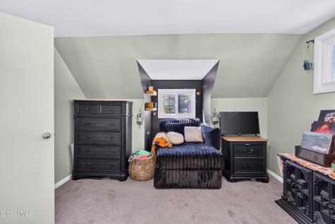15 Bridle Path Colonie NY 12205