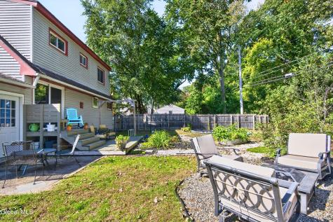 15 Bridle Path Colonie NY 12205