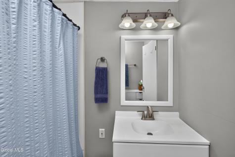 15 Bridle Path Colonie NY 12205