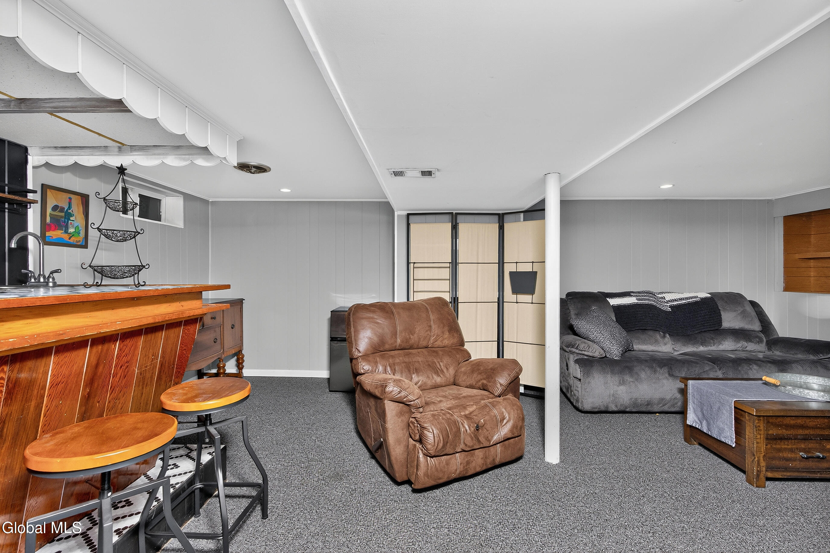 15 Bridle Path Colonie NY 12205