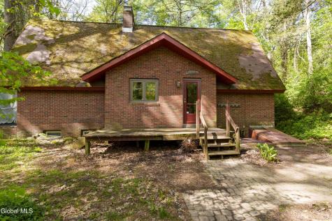 681 High Rock Road Hannacroix NY 12087