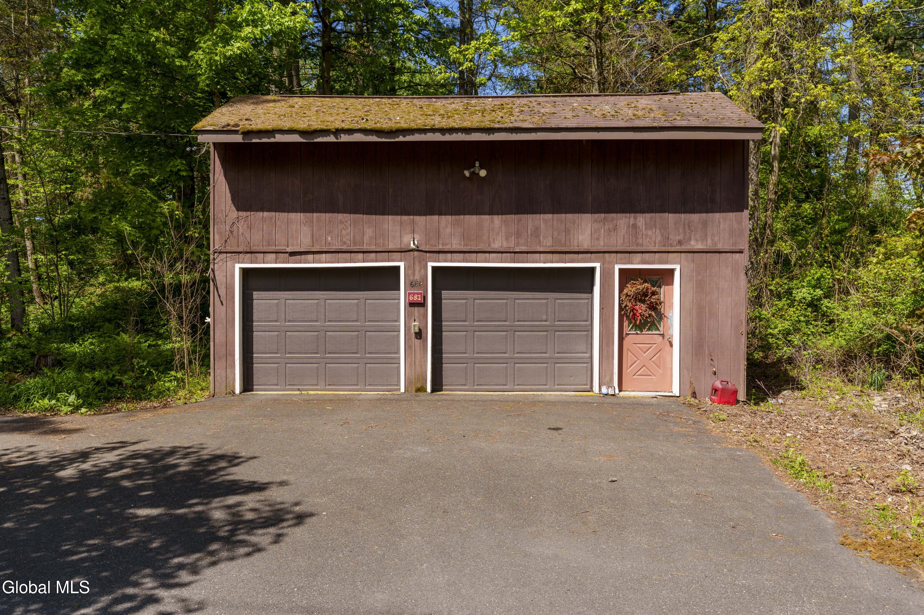 681 High Rock Road Hannacroix NY 12087