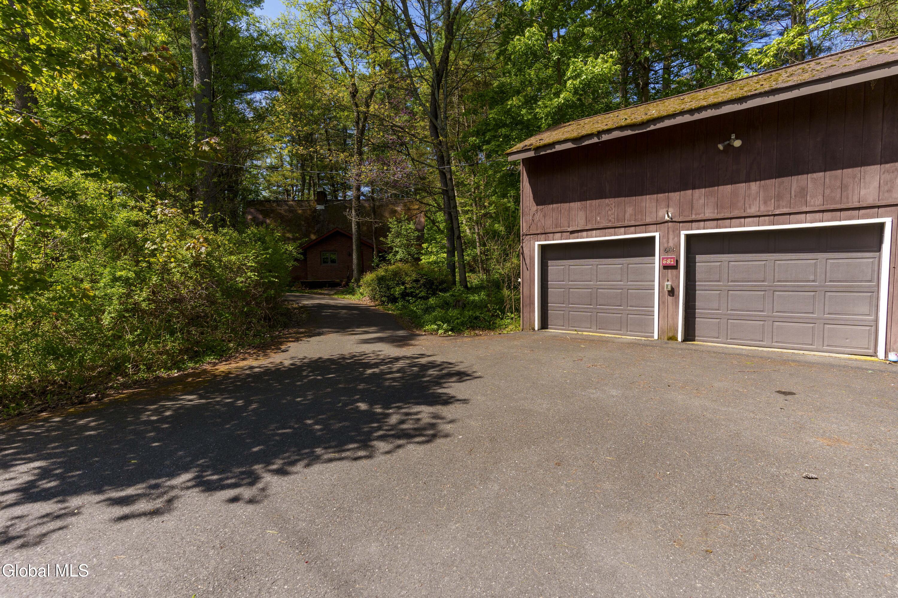 681 High Rock Road Hannacroix NY 12087