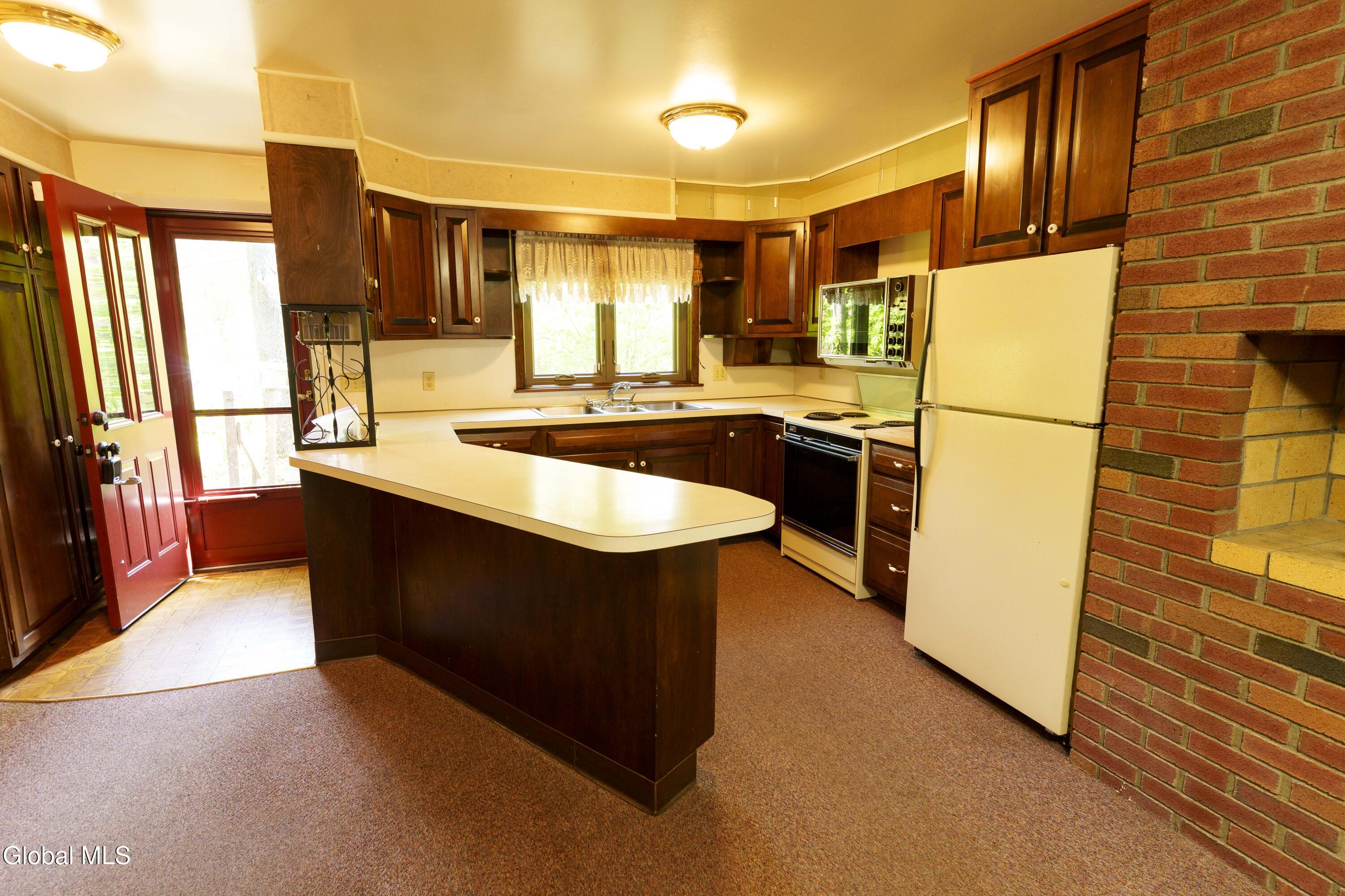 681 High Rock Road Hannacroix NY 12087