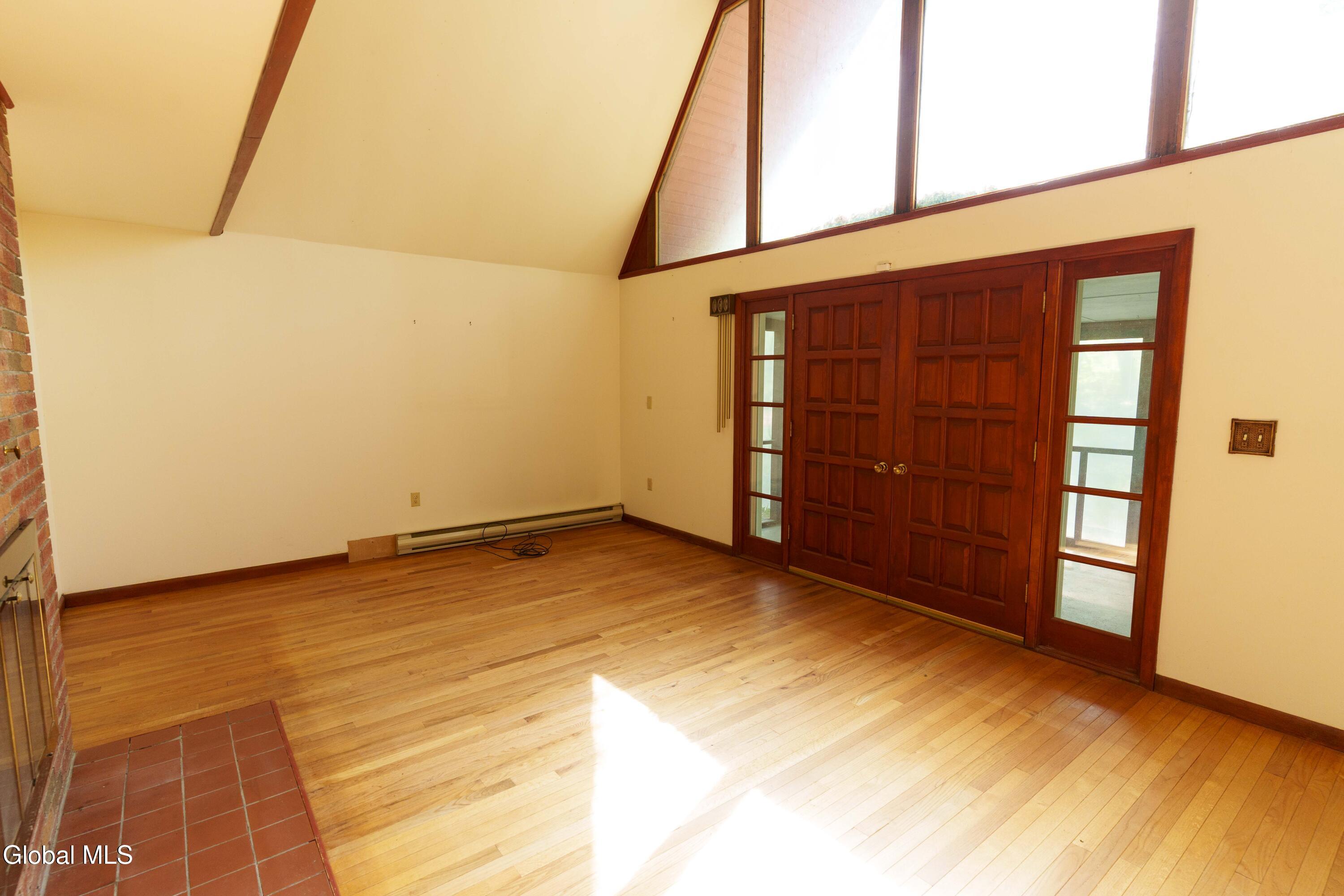 681 High Rock Road Hannacroix NY 12087