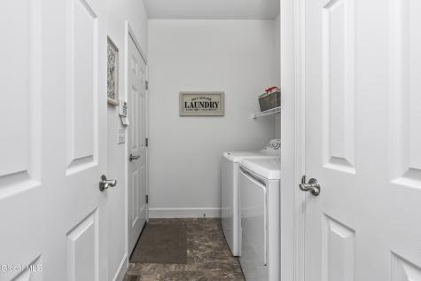 12 Twinflower Court Glenmont NY 12077