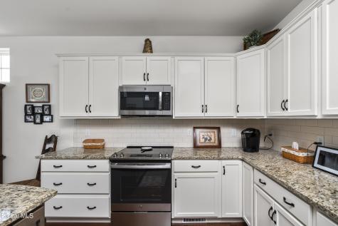 12 Twinflower Court Glenmont NY 12077