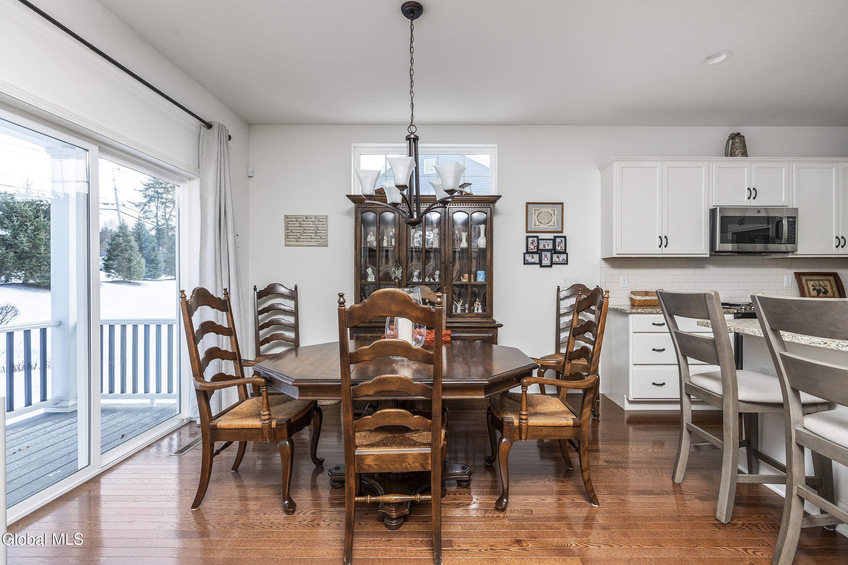 12 Twinflower Court Glenmont NY 12077