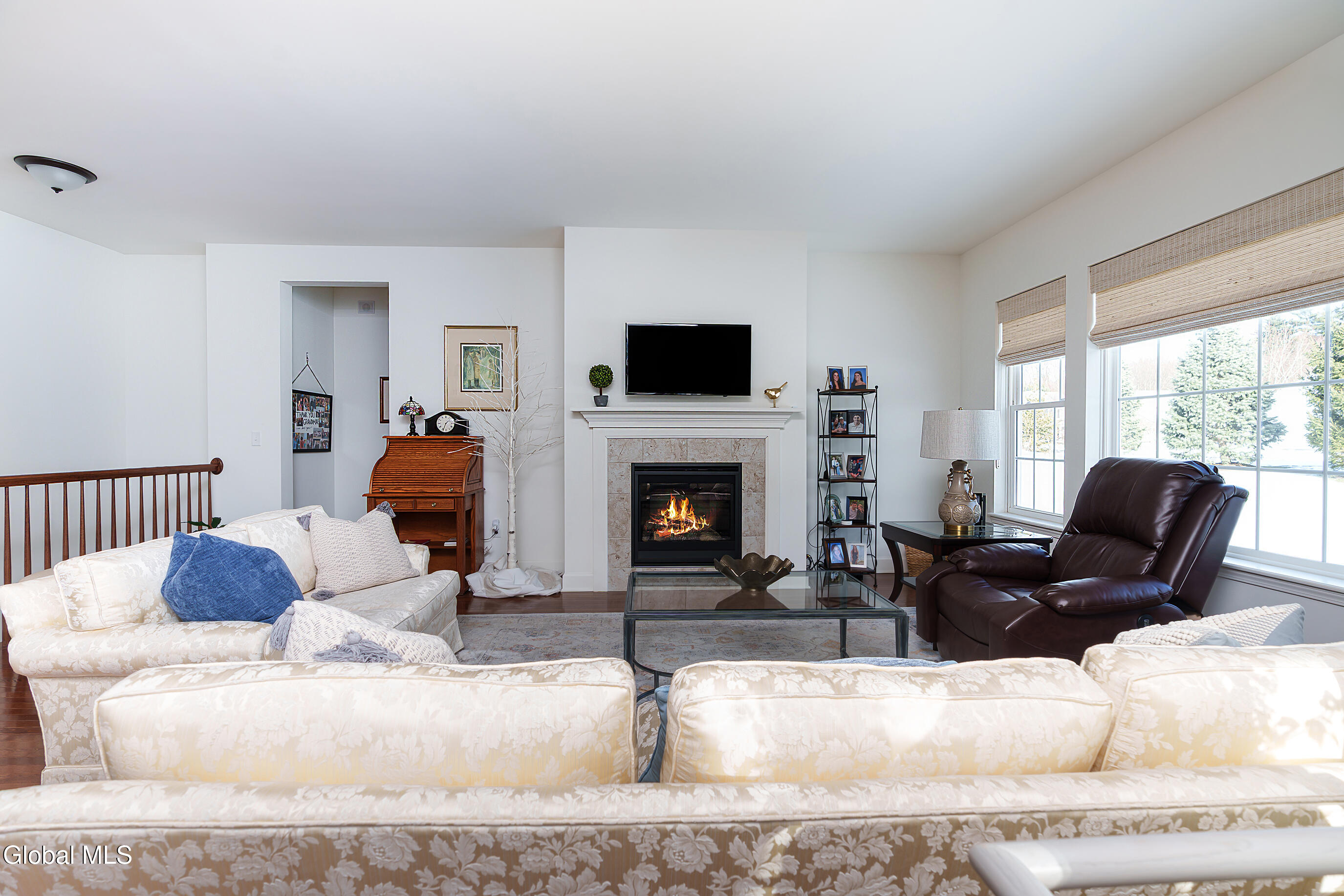 12 Twinflower Court Glenmont NY 12077