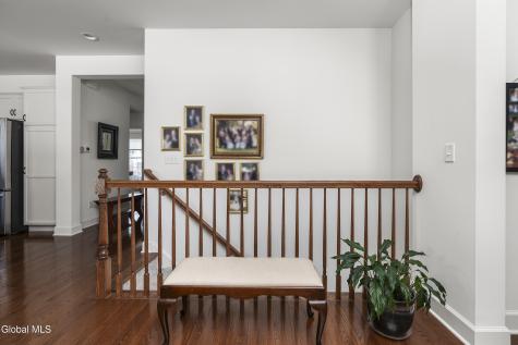 12 Twinflower Court Glenmont NY 12077