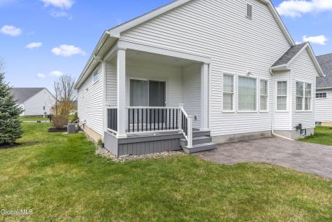 12 Twinflower Court Glenmont NY 12077