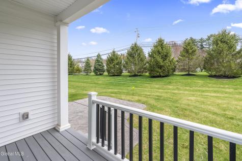 12 Twinflower Court Glenmont NY 12077