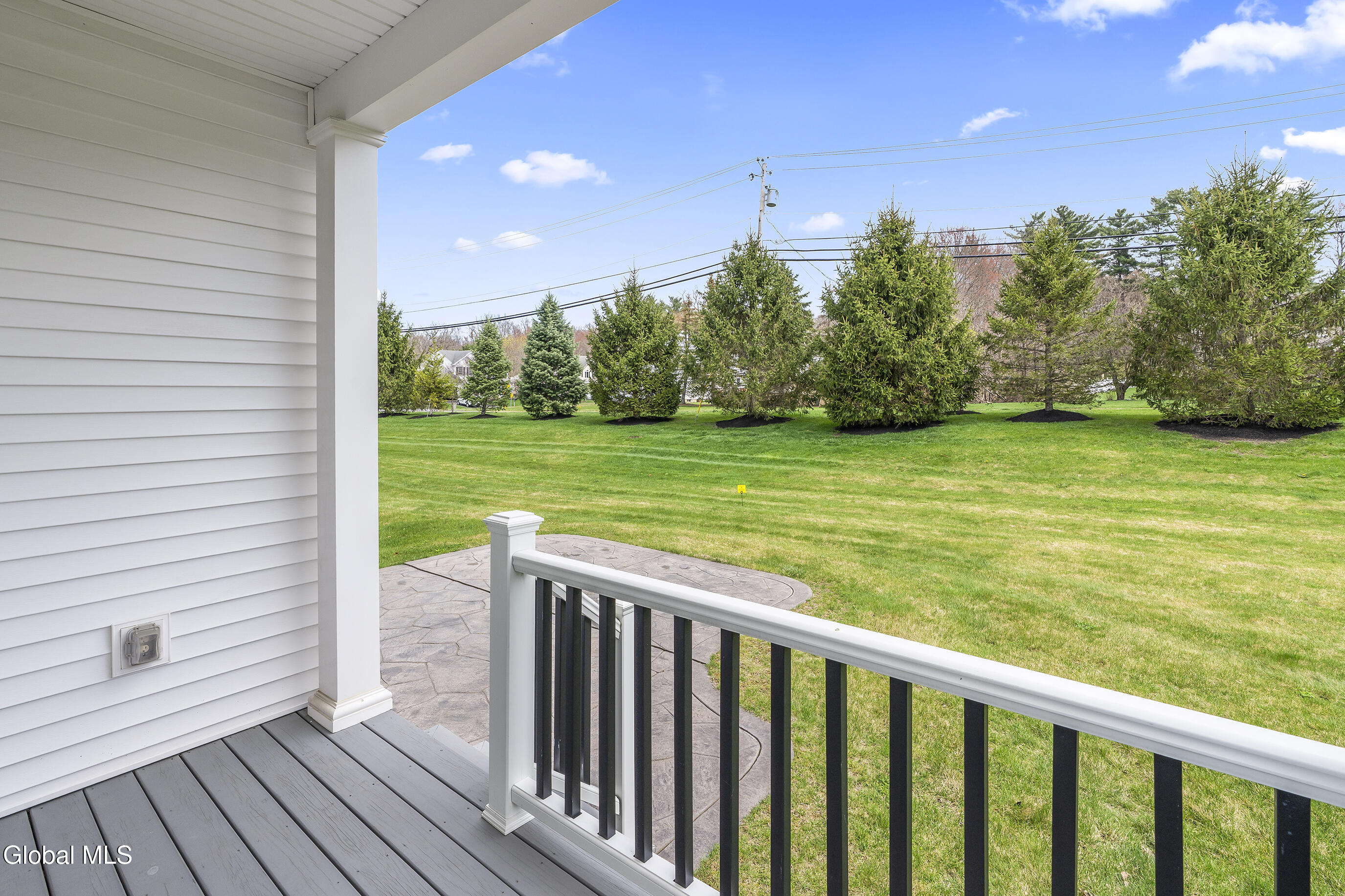 12 Twinflower Court Glenmont NY 12077