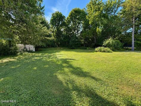 27 Woodside Drive Burnt Hills NY 12027