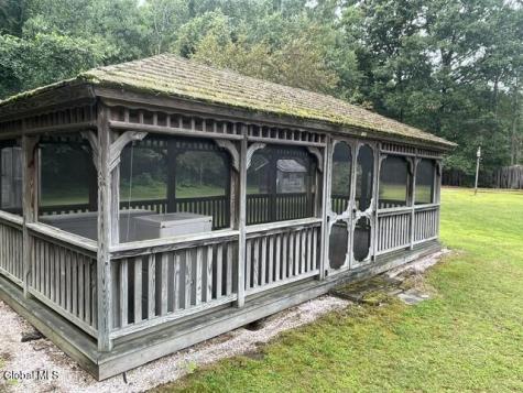 167 Stillwater Bridge Road Schaghticoke NY 12154