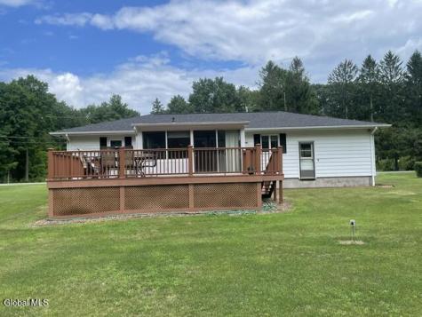 167 Stillwater Bridge Road Schaghticoke NY 12154