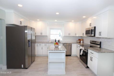 44 Swartson Court Albany NY 12209