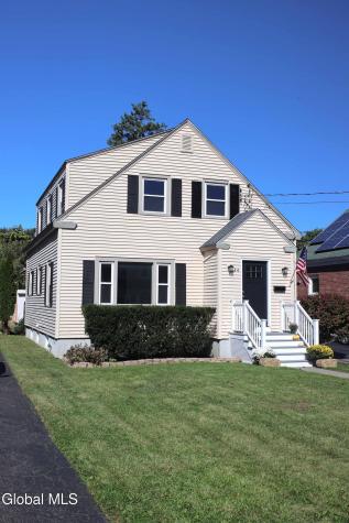 44 Swartson Court Albany NY 12209