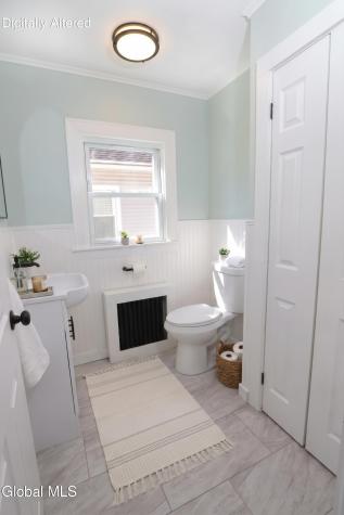 44 Swartson Court Albany NY 12209