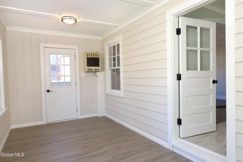 44 Swartson Court Albany NY 12209