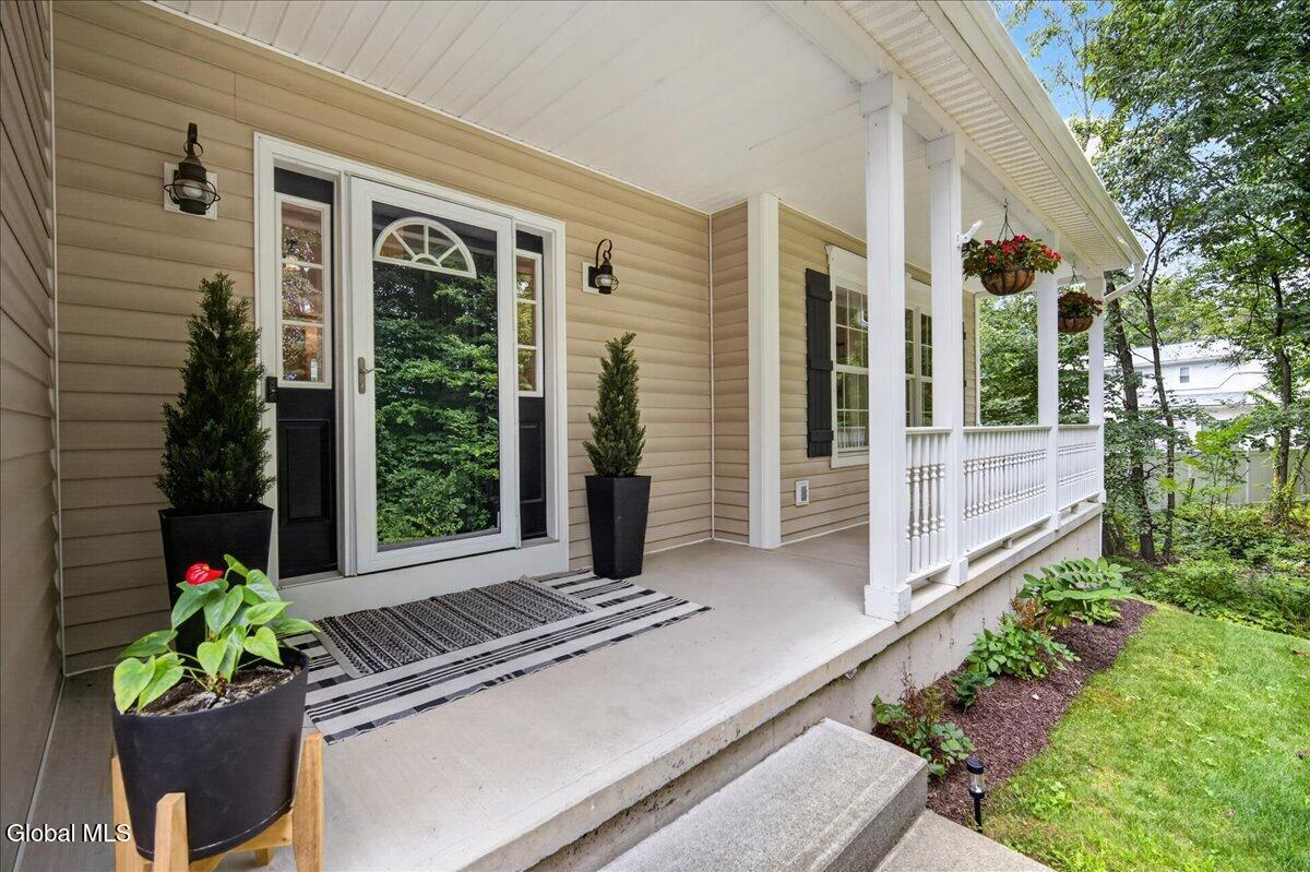 88 Adams Road Saratoga Springs NY 12866