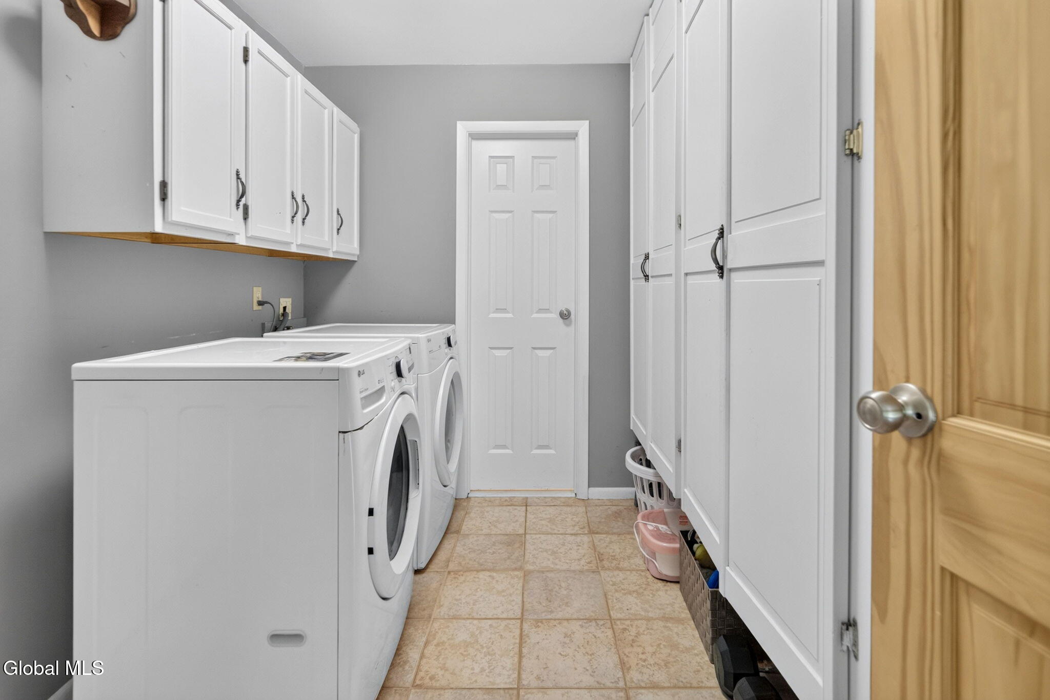 40 Sunset Boulevard Colonie NY 12205
