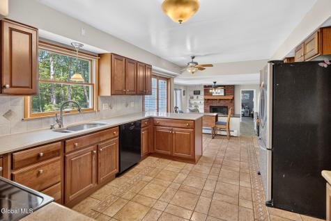 40 Sunset Boulevard Colonie NY 12205