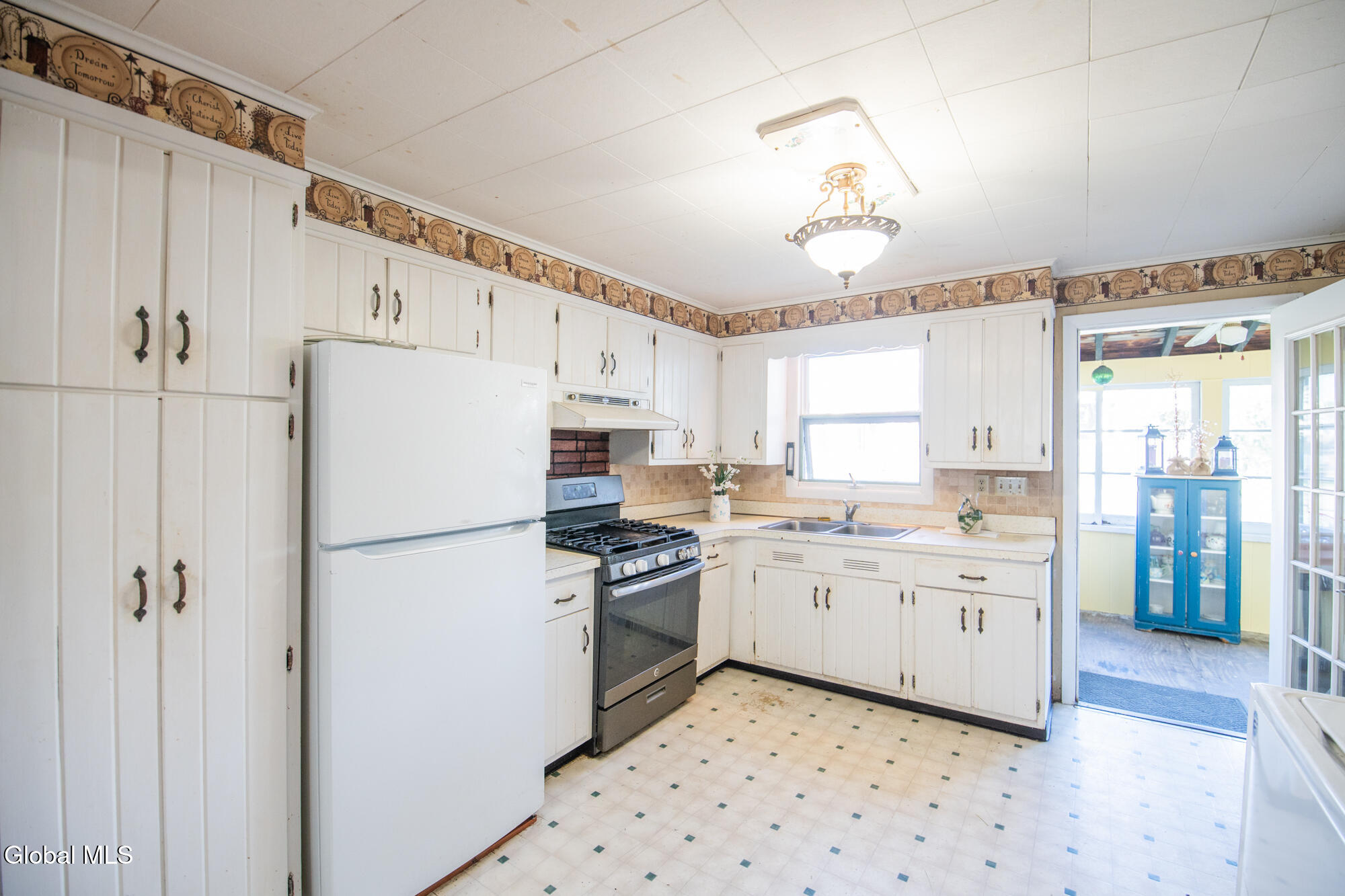 309 Alexandria Avenue Ticonderoga NY 12883
