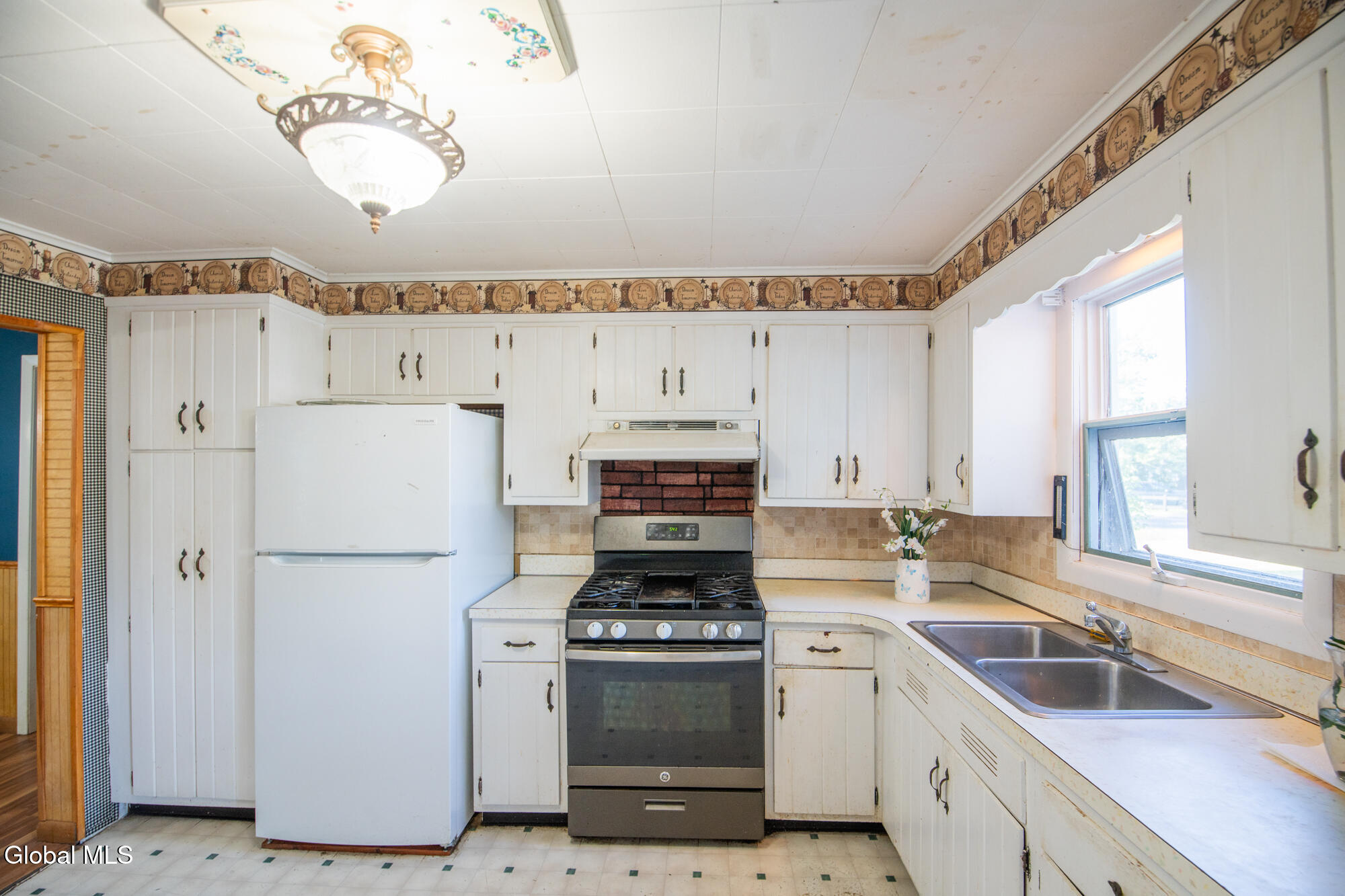 309 Alexandria Avenue Ticonderoga NY 12883