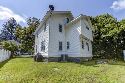 53 Oakland Avenue Gloversville NY 12078