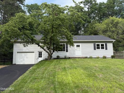 1326 Kings Road Schenectady NY 12303