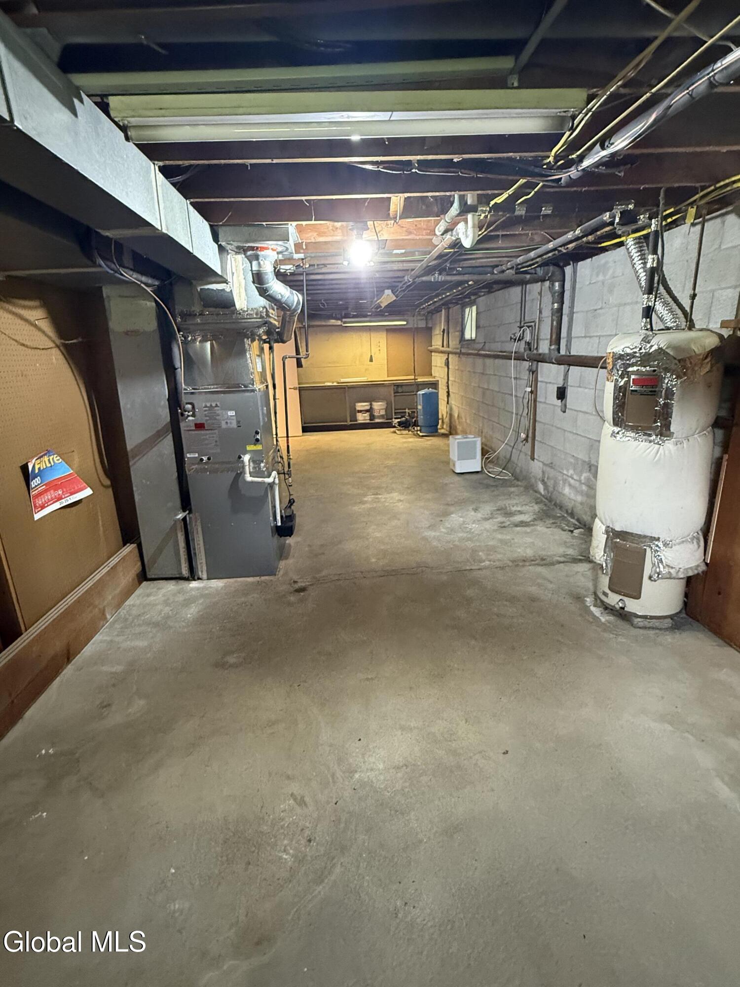 1326 Kings Road Schenectady NY 12303