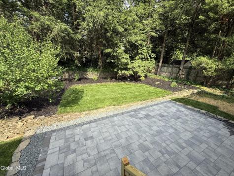 1326 Kings Road Schenectady NY 12303